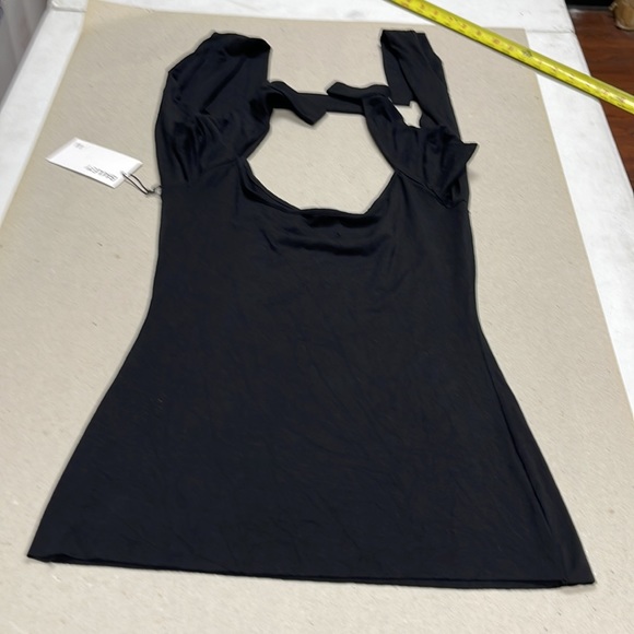 Bailey 44 Tops - NWT Bailey 44 LS Top Wide shot